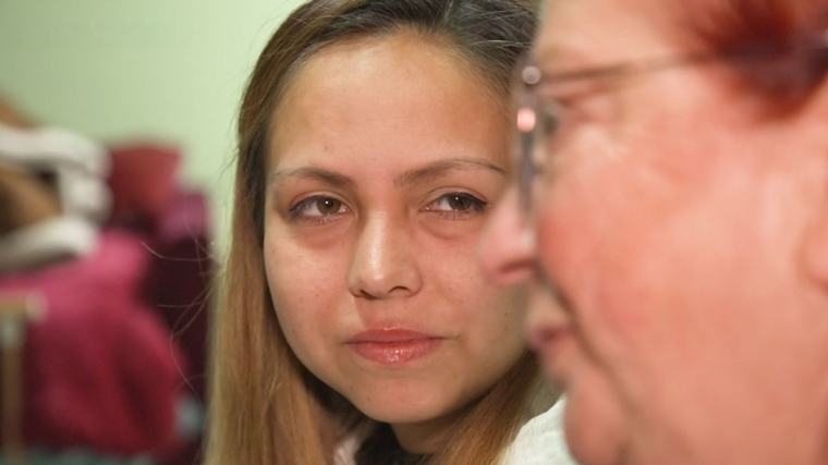 "Se me escapa de las manos": Camila cuida a su madre sola porque sus hermanos no se hacen cargo