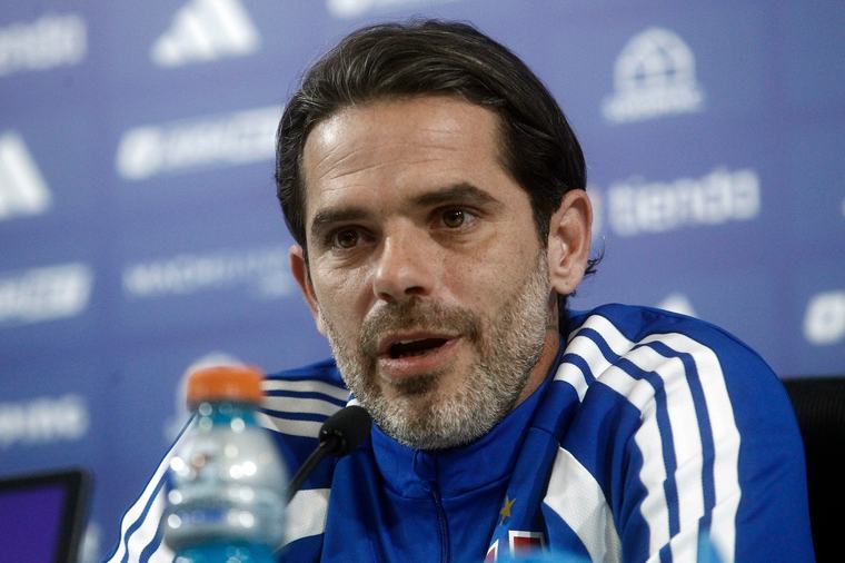 A Gago le preguntan por un supuesto quiebre con el plantel de la U y esto responde: “No tengo por qué...”