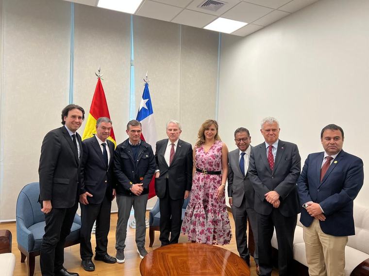 Comisión de RR.EE. del Senado chileno realiza visita oficial a Bolivia para reafirmar la cooperación entre ambos países