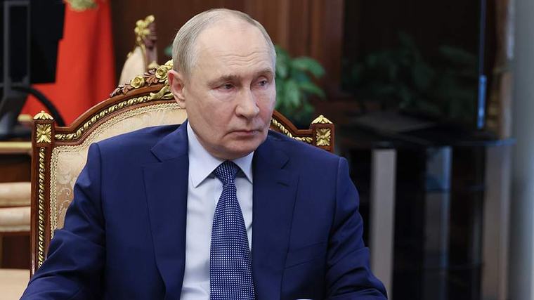 Tras llegada de emisarios de EE.UU.: Putin ordena suspender tres días los ataques a Ucrania