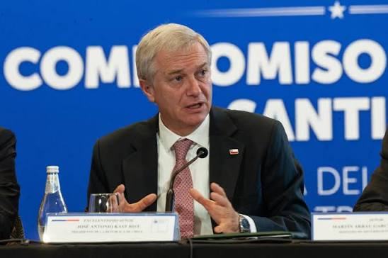 Agenda Criteria: aprobación del presidente Kast cayó a un 30%